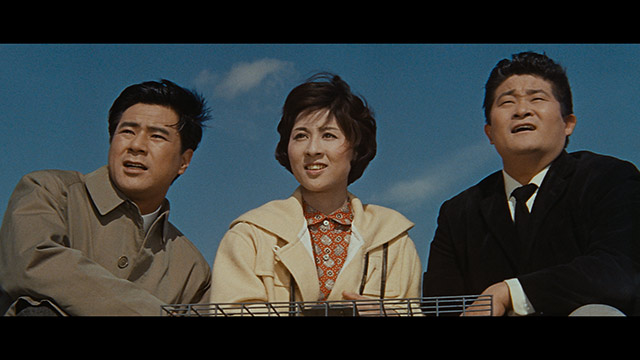 小泉博、香川京子、フランキー堺の肌色も公開当時の色合いに戻った。© TOHO CO., LTD